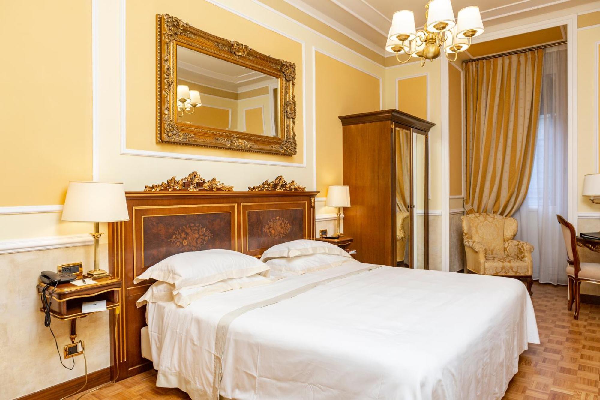 Hotel Bristol Palace Genova Camera foto